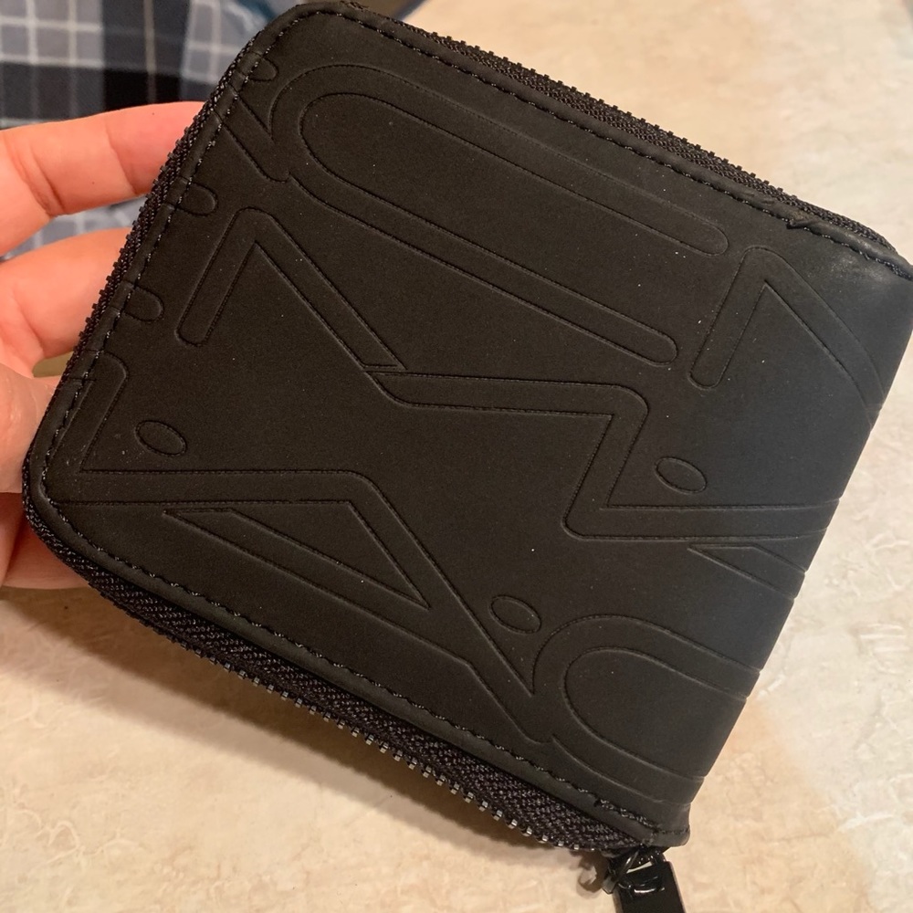 Mac employee wallet